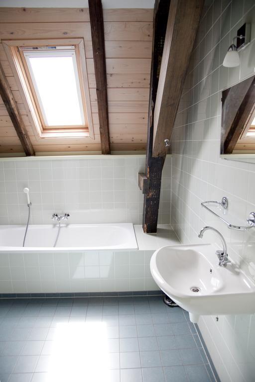 Gelkingehof Aparthotel Groningen Bagian luar foto